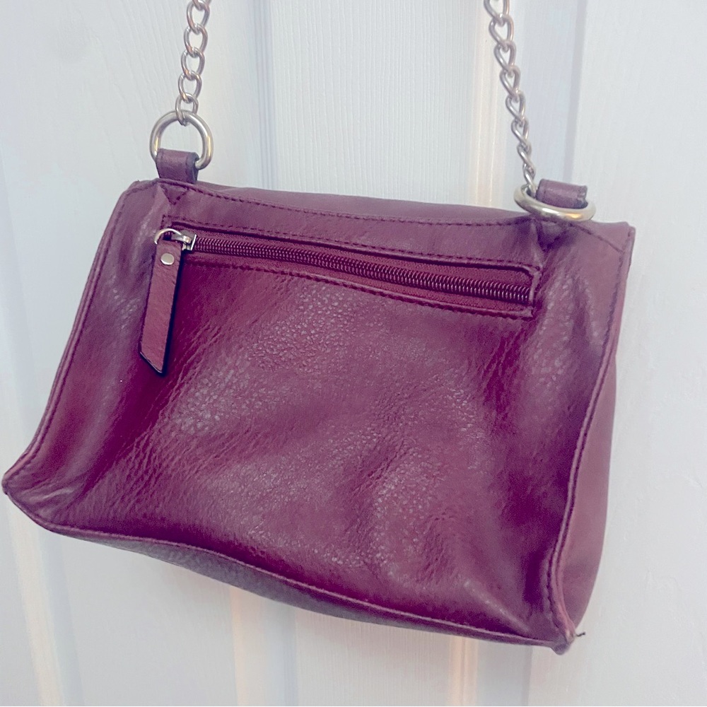 Kenzie studded Purse purple with many pockets, compartments, and stylish chain - Picture 2 of 13
